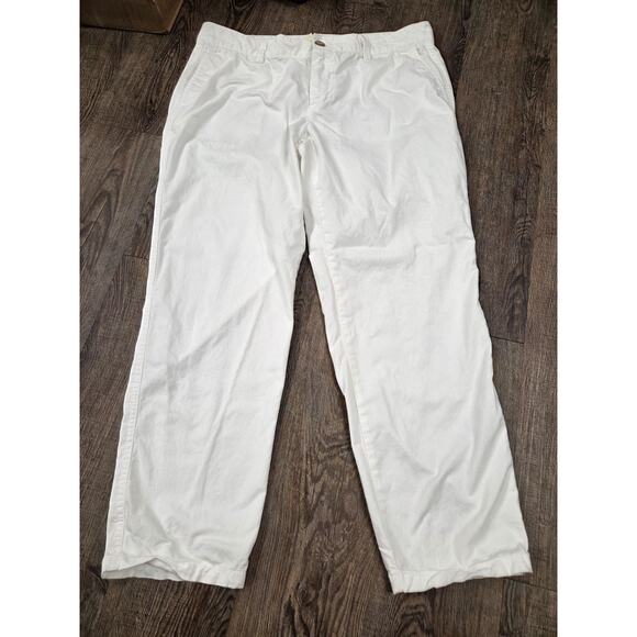 GAP Girlfriend Khaki White Cropped Flat Front Straight Leg Pants Size 8/29 - Picture 1 of 4